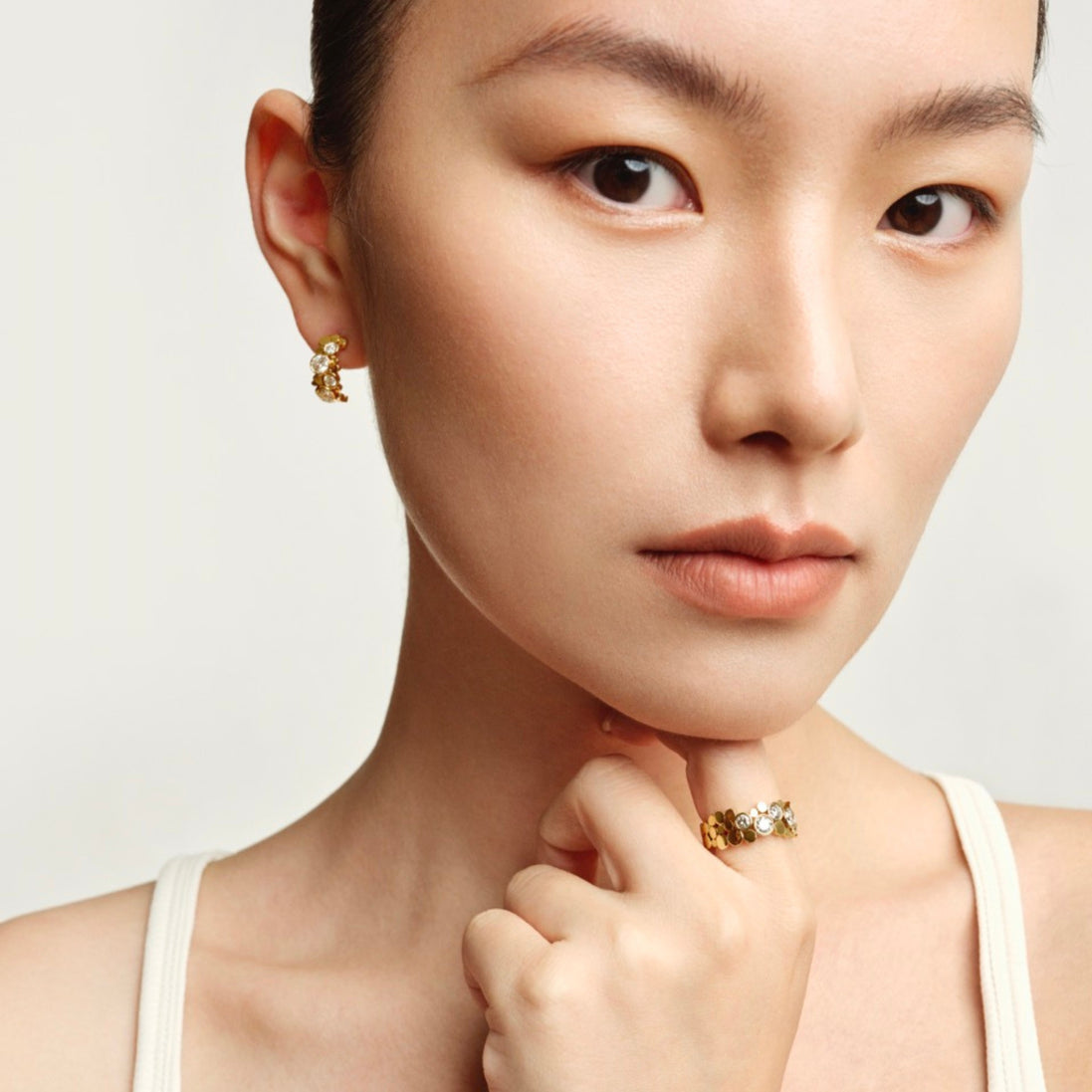 ORBITÉ Geometric Band Earrings 18K Gold Lab-Grown Diamond