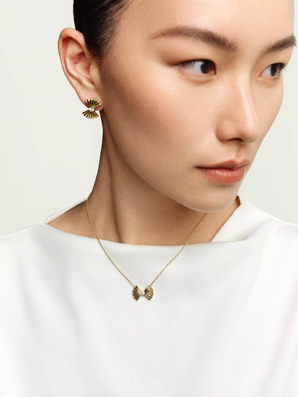 Shelléa 18K Gold Diamond Earrings