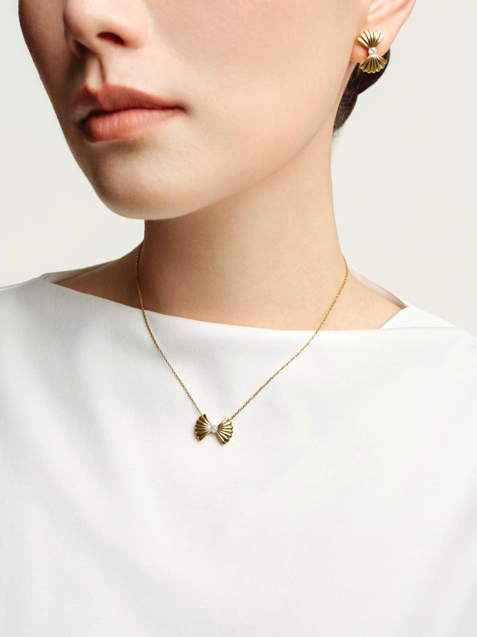Shelléa 18K Gold Diamond Necklace